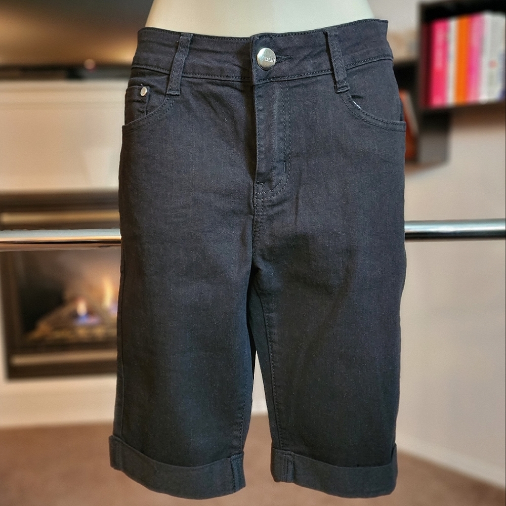 BOB jeans black Bermuda shorts size 9/10